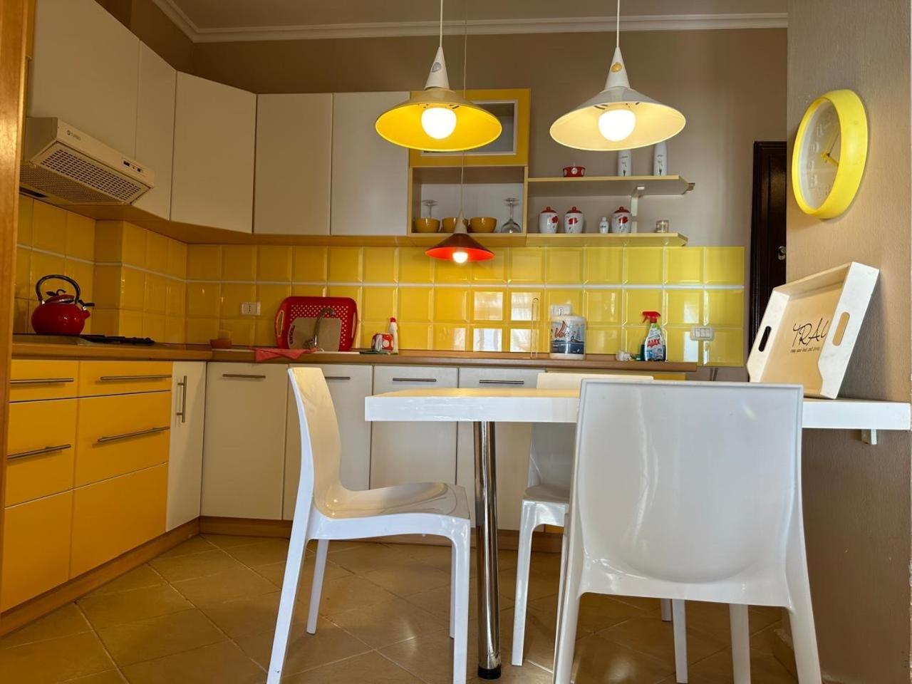 Beach View! Seaside Apartment Durrës Exterior foto