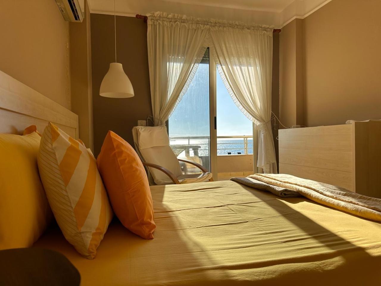 Beach View! Seaside Apartment Durrës Exterior foto